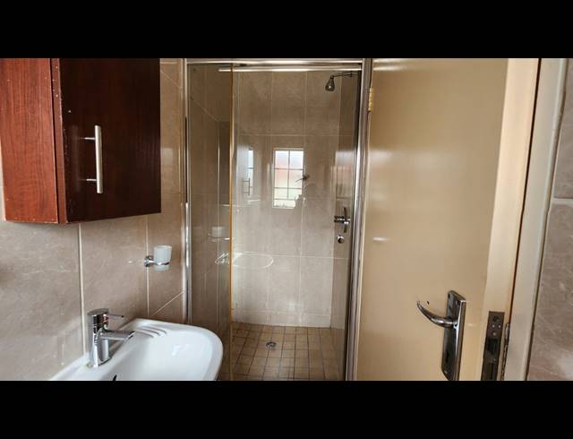 3 BEDROOM TOWNHOUSE FOR SALE IN WATERVAL EAST